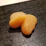 たかおか - (03)青柳小柱(千葉県木更津産)
      洗い過ぎず小柱のしっとりした旨みを閉じ込めた仕込み
      絶妙な味わいにため息が出ます