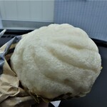 ファミリーマート - 料理写真:極旨 黒豚まん¥198