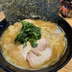 横横家 - ラーメン、味付玉子