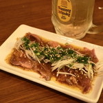 もつ焼 煮込み ヤリキ - 2012.8 タン刺（450円）