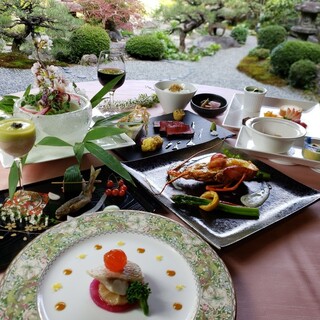 京都洛東迎賓館 レストラン秀岳_0