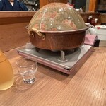 鳥つね自然洞 - 鷹勇