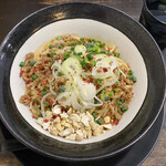 ラーメン スミス - 料理写真:汁なし坦々麺　830円税込　痺れる感じがクセになります。