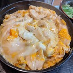 Sobadokoro Yoshida - 親子丼880円