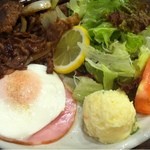 14899646 - 焼き肉定食８００円　目玉焼き、ハム、ポテトサラダ、サラダ