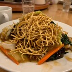 南海飯店 - かたい焼ソバの麺