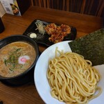 クリーミーTonkotsuラーメン 麺家神明 - 