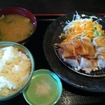 学生食堂 REATA - 朝挽き鶏焼き定食1