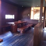 学生食堂 REATA - シックな店内