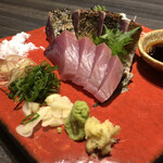 わらやき屋 - かつおの食べ比べ（藁焼きと刺身）