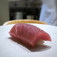 いでの上料理店 - ◆鮪・・綺麗な赤身で美味しい。お塩で。