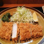 小椿 - ロースかつの厚さ