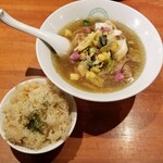 麺屋 六感堂 - 桜海老と筍のバターライス＋桜海老と台湾パインの名残桜冷製麺