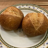 ポワン ドゥ デパー - 自家製パン