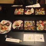 三養荘 - 三段重。あと御飯、吸い物、香の物