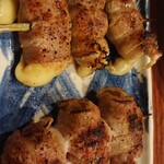 酉や 喜兵衛 - チーズ肉巻き、うずら肉巻き。