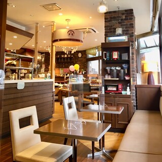 ベーカリー・カフェ・クラウン_2