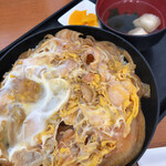 味処酒房なかむら - 料理写真:親子丼 650円