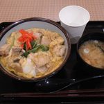 鶏陣 - 自慢の親子丼。