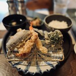 オイスター&魚イタリアン WHARF - 【2021年４月５日】『天ぷら6種盛り定食』。