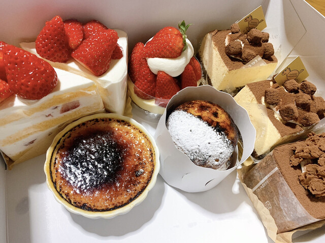 手作りケーキと焼き菓子の店 ジェニュイン 中佐世保 ケーキ 食べログ