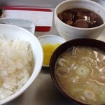 一休食堂 - 煮込み定食