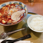 三宝亭 - 再訪。中辛、チャーシュー1枚トッピング80円、ライス110円