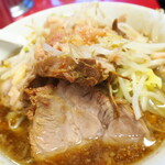 ラーメン二郎 - ＜参考＞ラーメン半分＋アブラ少し