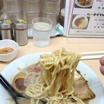 ラーメン たぬき屋 - 