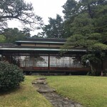 三養荘 - 本館より新館の方が快適ですが、建築の好きな方には味わい深いと思います(^^)