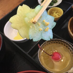 Bia Ando Ajidokoro Misaki Maru - 大根の酢漬けに桜の花細工、色も3色に黄身そぼろと手間がかかる仕事されてます