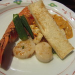 鉄板焼 よこはま - 伊勢海老とホタテ。アメリケーヌソースで。