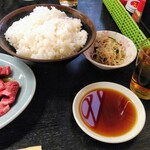 精肉・焼肉 とよおか - ご飯大盛り、小鉢