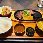 炙り肉寿司 梅田コマツバラファーム - ハラミステーキ200g +唐揚げ