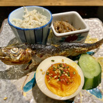 食堂こなん - 飯物おかず
      煮卵 しらす なめ茸山椒 
      糠漬け めざし