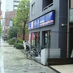 ゆで太郎 - 日比谷線人形町駅から久松警察署を目標に歩いてくると青い看板が見えてきます(゜o゜)