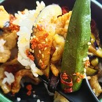 ゆで太郎 - 肉茄子丼を蓮華にのせてパチリ♪