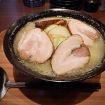 Katte Gushi Hanabi - 鶏白湯チャーシュー麺1210円