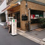 オステリア・ウネット - お店の外観 202104