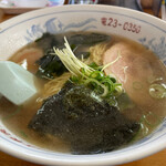 城東食堂 - ラーメン(正油) ミニチャーハン 1080円。