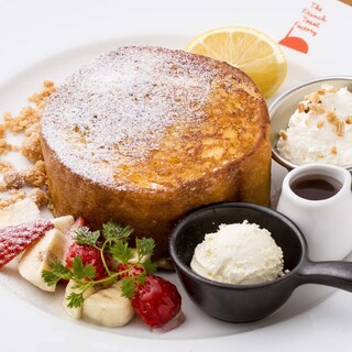 専用パンで焼き上げた最高の幸福感を味わえるフレンチトースト
