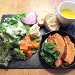 キュベ クルール - キュベのカフェプレート お肉料理