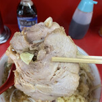 ラーメン二郎 - デカい豚ちゃん