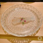 鮨よしかわ 恵比寿 - 昆布茶漬けの鯛