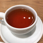 Monsan Kure-Ru - 紅茶はオペラ(500円)にしました。セイロン紅茶、キームン紅茶のブレンドにメイプル、アップル、キャラメル等の香り付け。