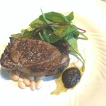 La Brianza - 炭火焼きの香ばしさがたまらない☆ 岩中豚は脂が重くなくすっきり、お肉やわらか旨みしっかり