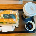 スターバックスコーヒー - ツナコンフィ&アボガドフォカッチャ・Tドリップコーヒー