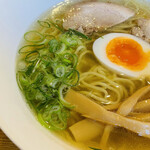 焼とり らーめん まつしげ - 塩ラーメン