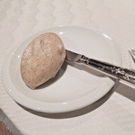 ラ・ヴェルデュール - 　パン　ライ麦とジャガイモの粉を練りこんだパン