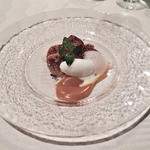 ラ・ヴェルデュール - 果物のデザート　林檎のコンポート